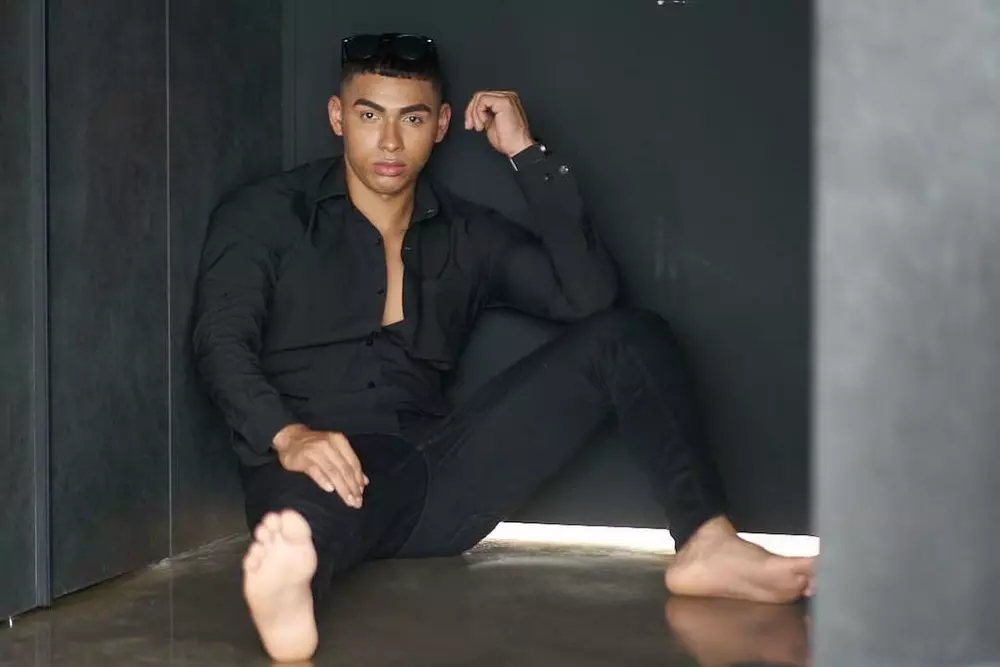 RONNIE_CRANFORD's Live Sex Cam Show