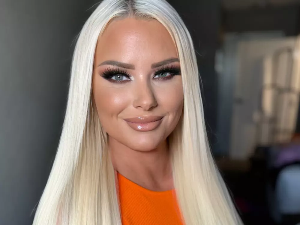Casey Heart's Live Sex Cam Show