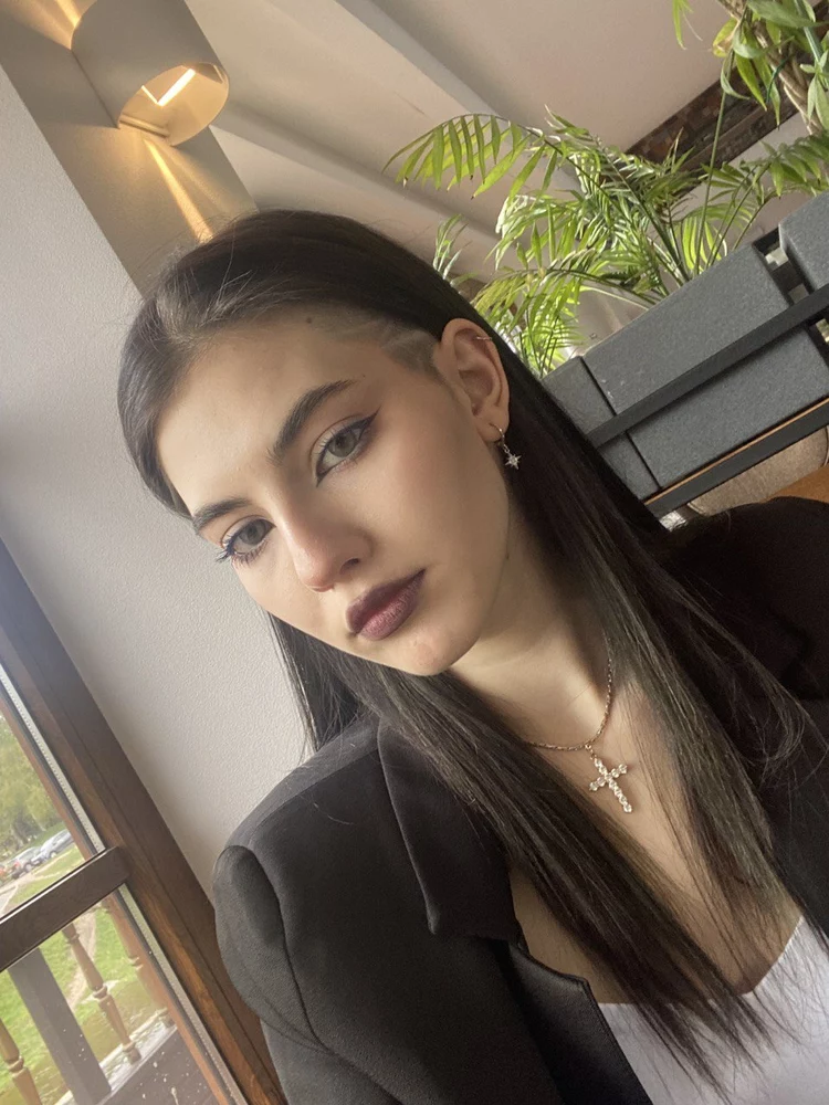 RoxanneStone's Live Sex Cam Show