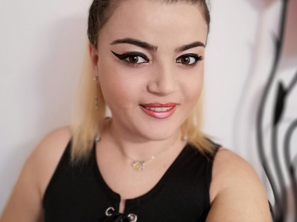 Slutty_milf_bitch