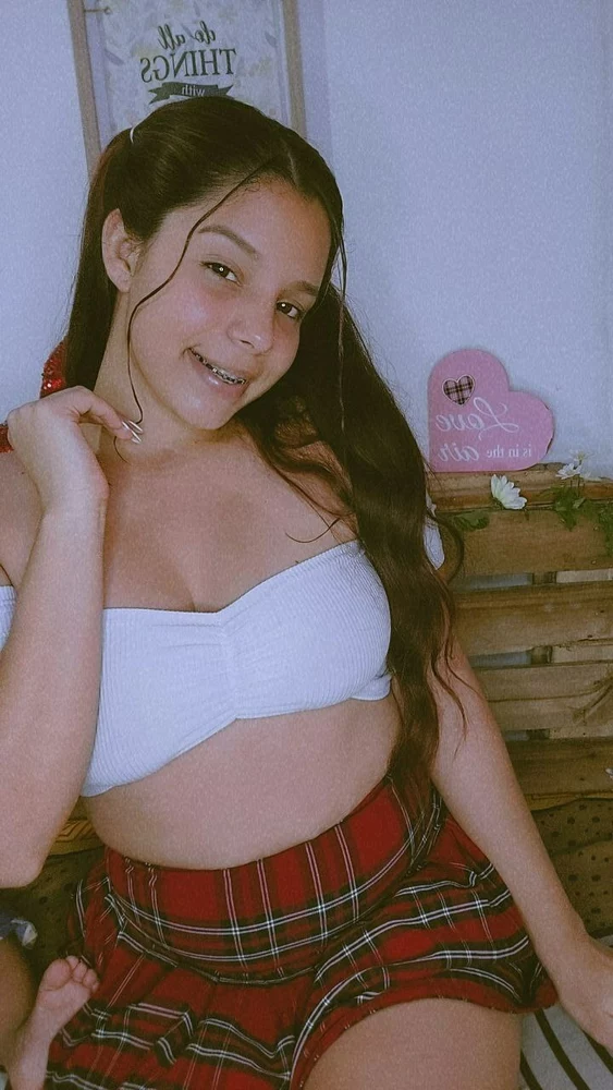 natashadirty22's Live Sex Cam Show
