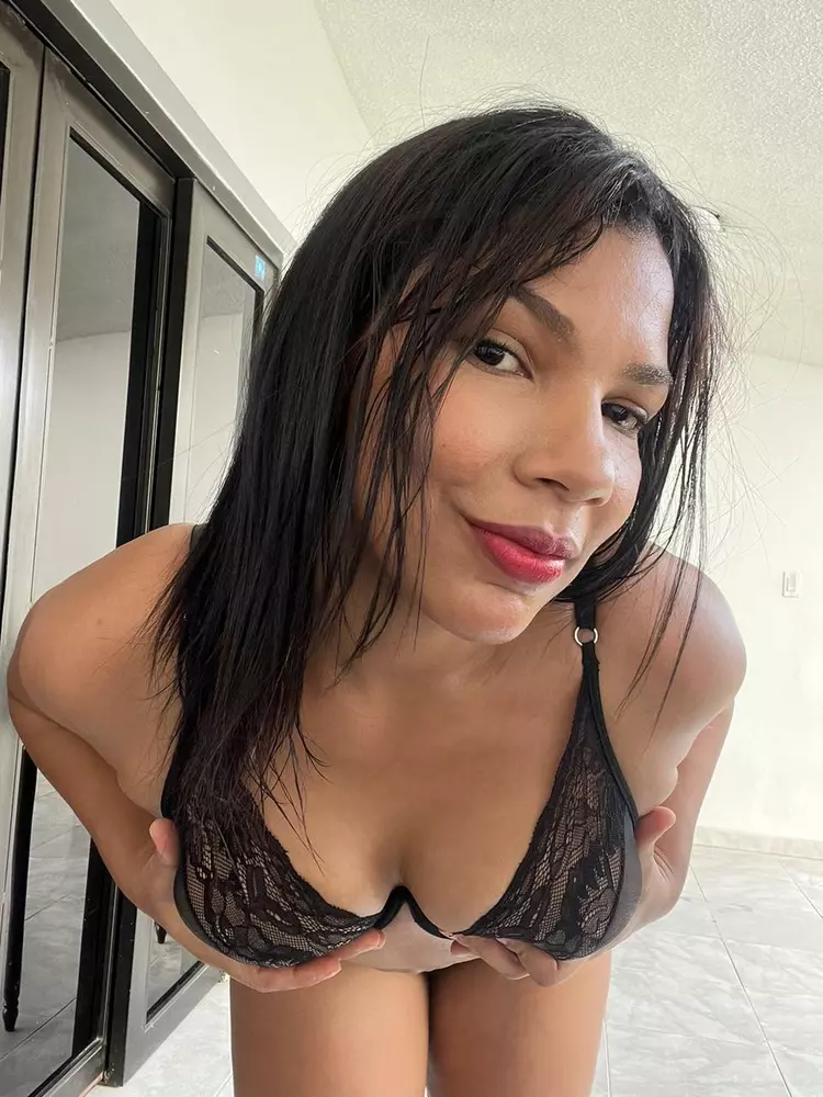 aaliyahdana's Live Sex Cam Show