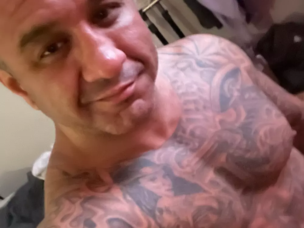 bigdiktats's Live Sex Cam Show