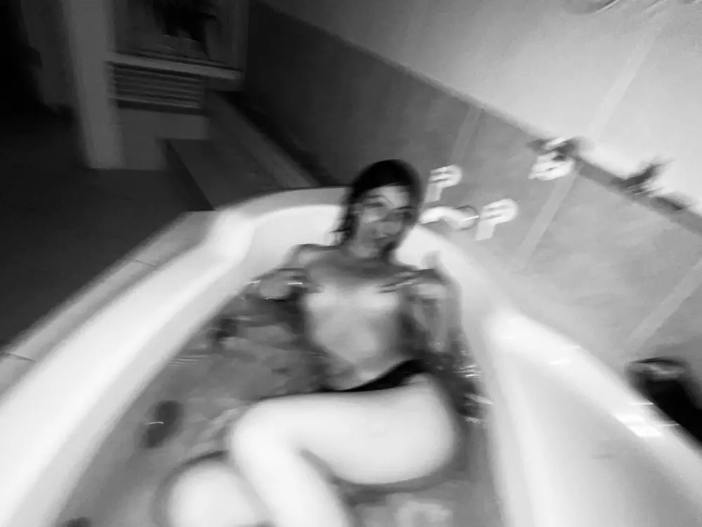 kuromi-spellman's Live Sex Cam Show