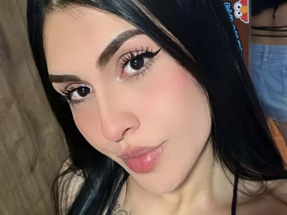 AlyssaBritton's Live Sex Cam Show