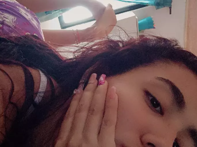 LilyCrystal's Live Sex Cam Show