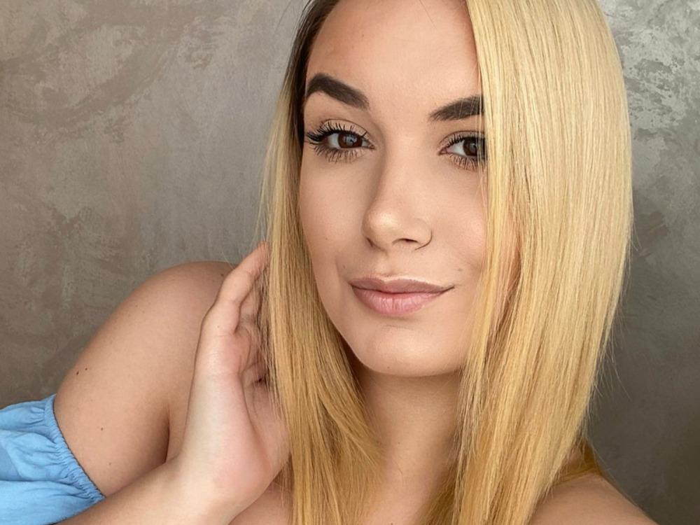 Photo 3 of sophieray