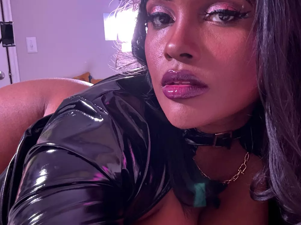 MistressMonetFontaine's Live Sex Cam Show