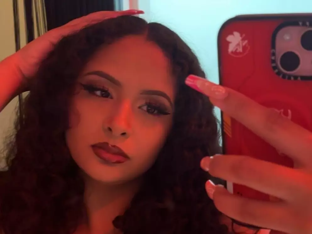 SoriyahSann's Live Sex Cam Show