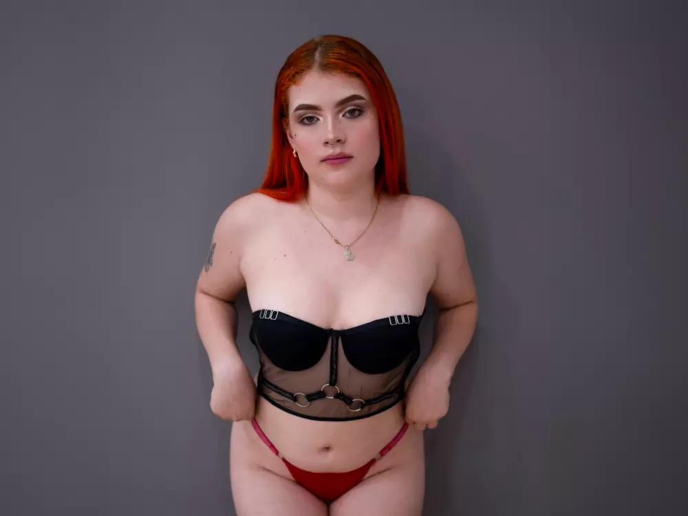 NaomyWhite's Live Sex Cam Show