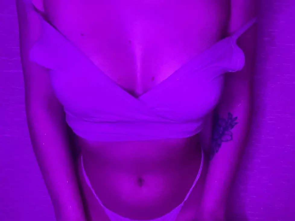 Mary-Mills's Live Sex Cam Show