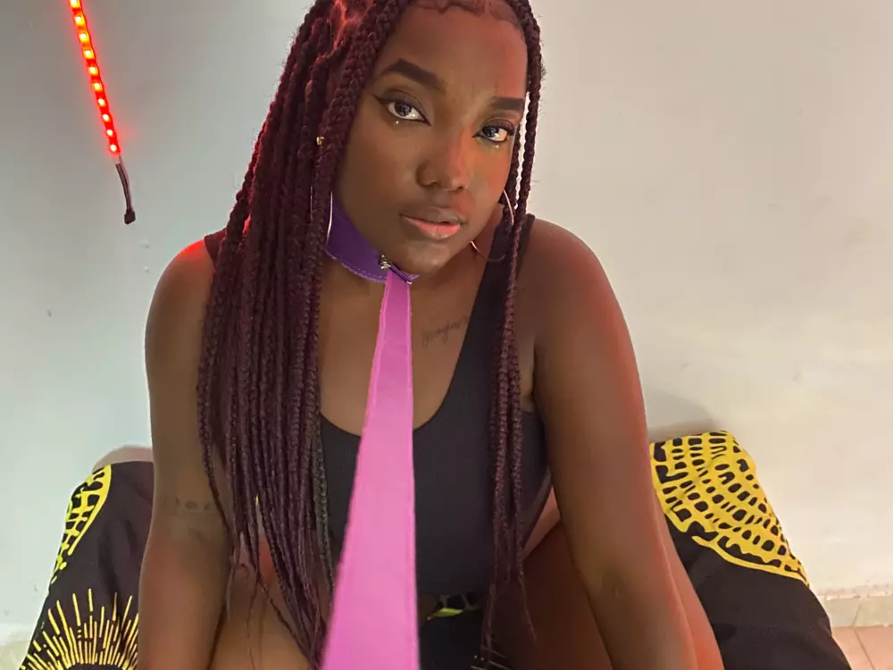 cameronebony's Live Sex Cam Show