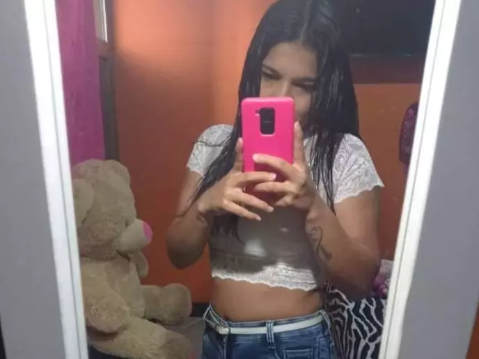 brendagirlbad20's Live Sex Cam Show