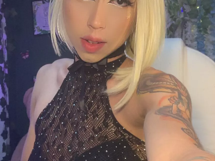 claudiia-cooper's Live Sex Cam Show