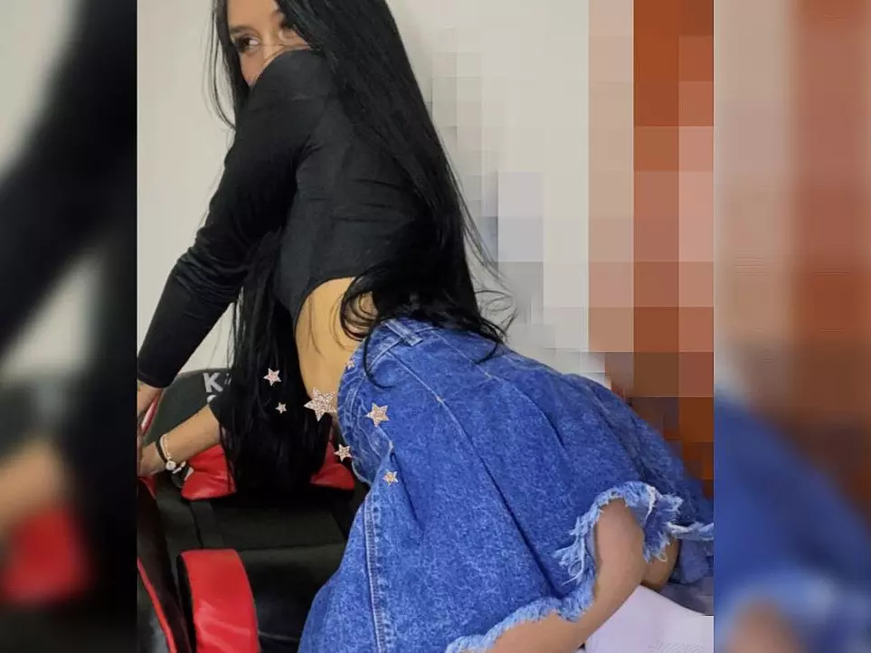 stephanie202cl's Live Sex Cam Show