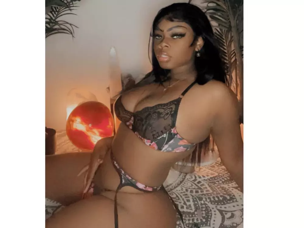 hazlejade's Live Sex Cam Show