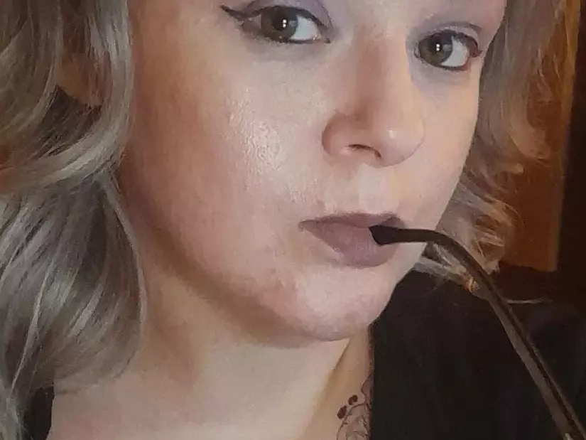 queenb9876's Live Sex Cam Show
