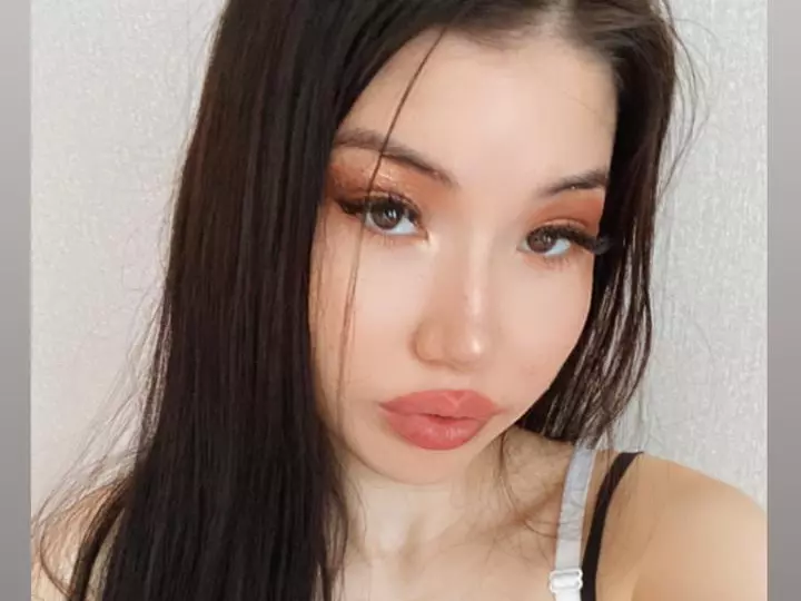 MonicaZee's Live Sex Cam Show