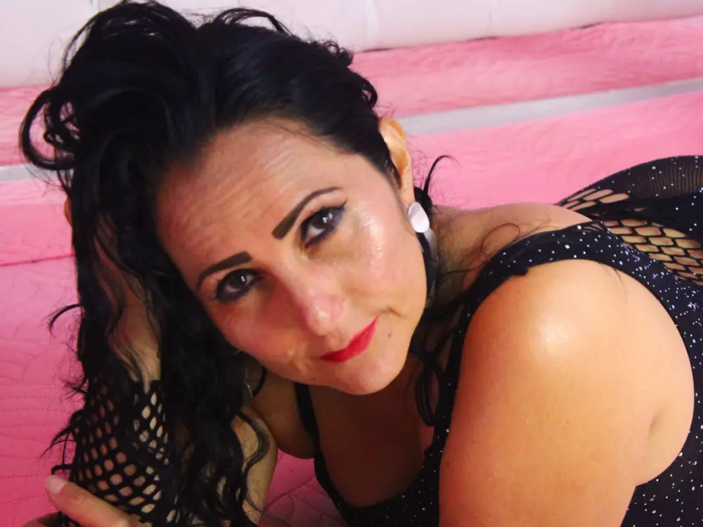 GabiMendezz's Live Sex Cam Show
