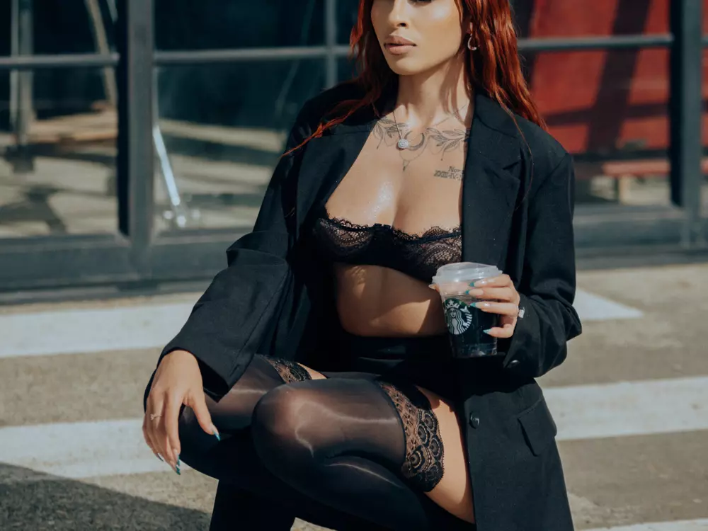 TaniiaSmiith's Live Sex Cam Show