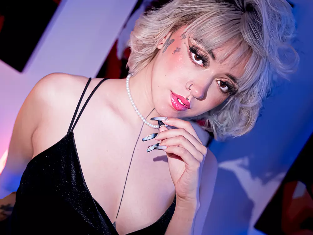 dione-aoki