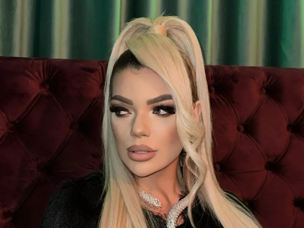 Freya's Live Sex Cam Show