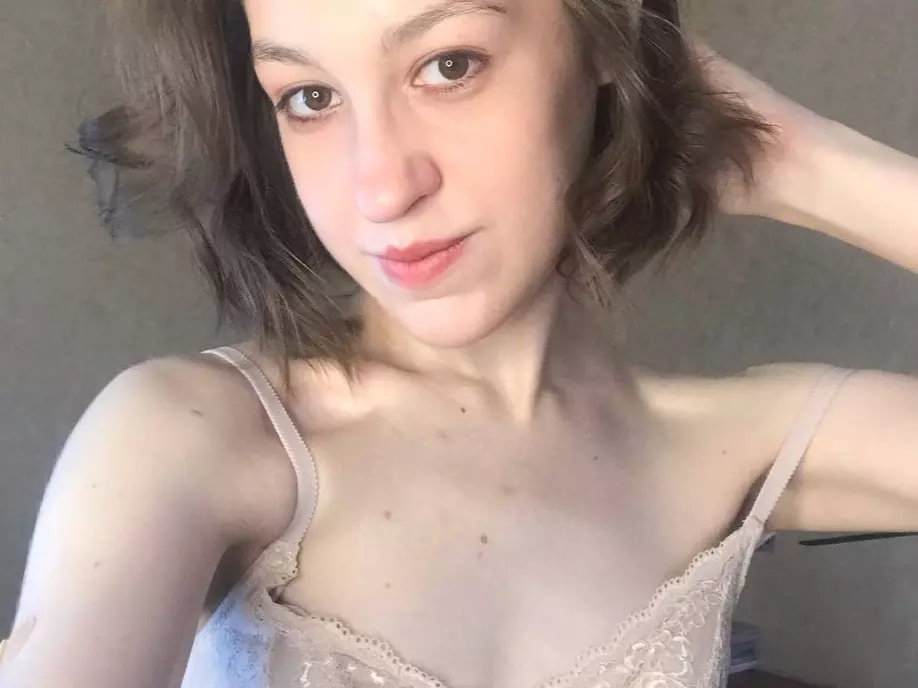 klarymoon's Live Sex Cam Show