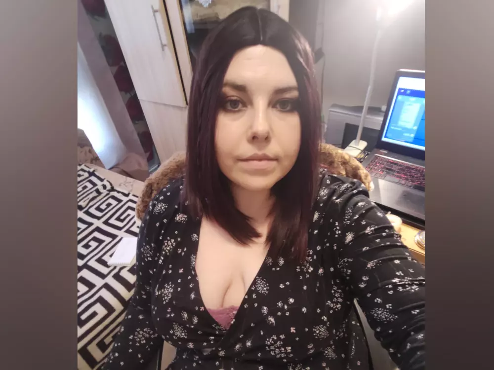 BettaClaire's Live Sex Cam Show