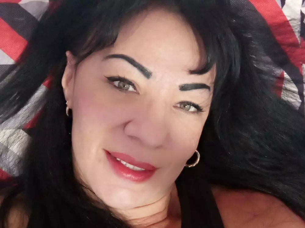 alejandra2107's Live Sex Cam Show