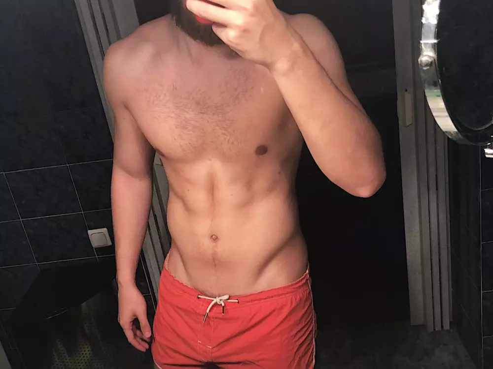 hotstudnextdoor