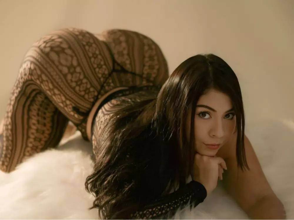 samantha-hut