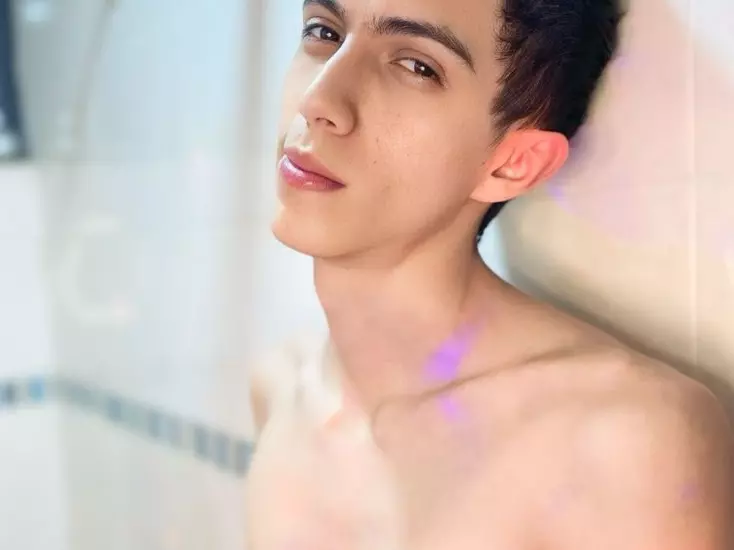 NOAHcockkk's Live Sex Cam Show