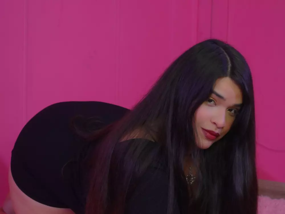 antonnellaa's Live Sex Cam Show