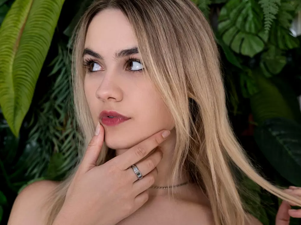 PeggyDi's Live Sex Cam Show