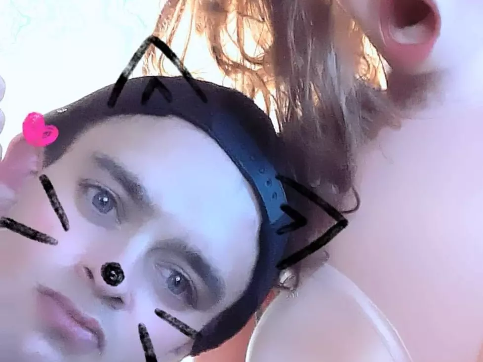 fphayhay2's Live Sex Cam Show