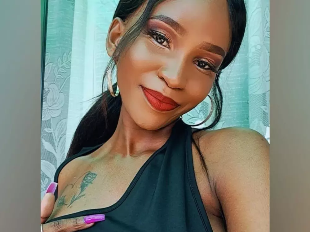 ChocolateDainty's Live Sex Cam Show