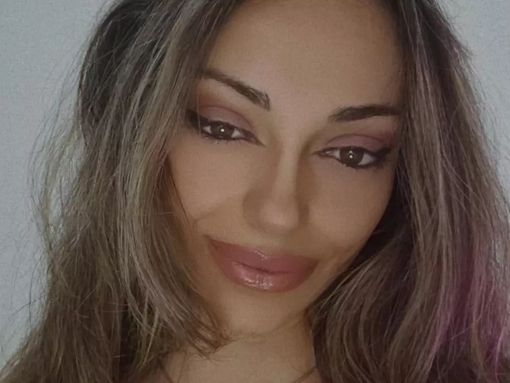Miss Swallows's Live Sex Cam Show