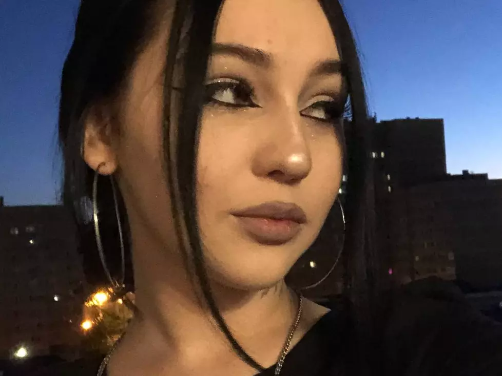 MaddyMori's Live Sex Cam Show