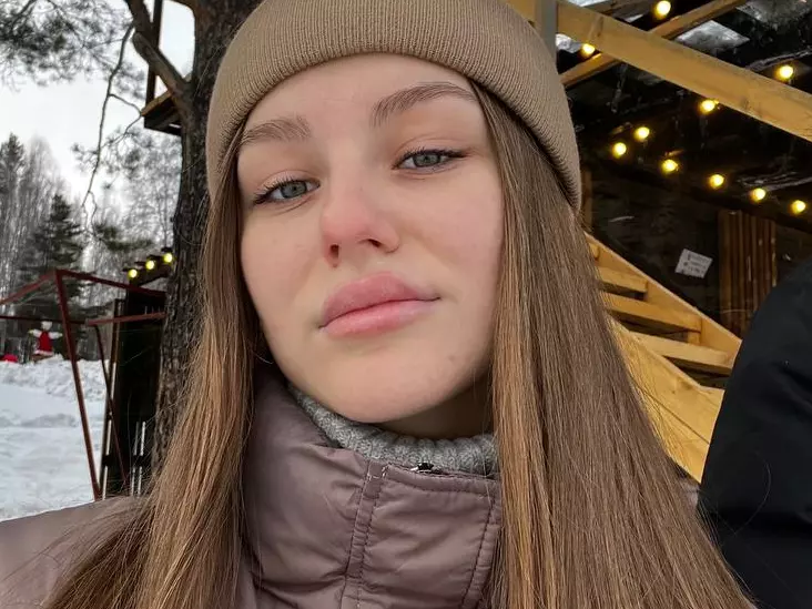 Adriana-Venturi's Live Sex Cam Show
