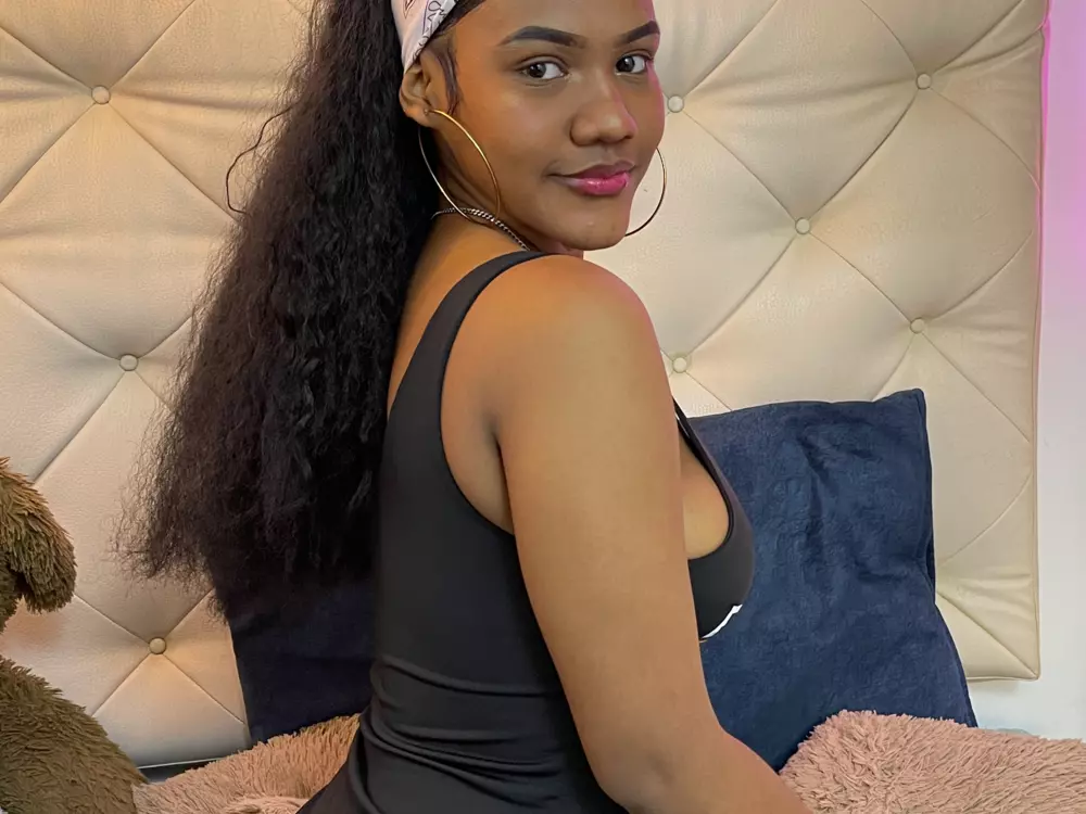 charlotte-ebony