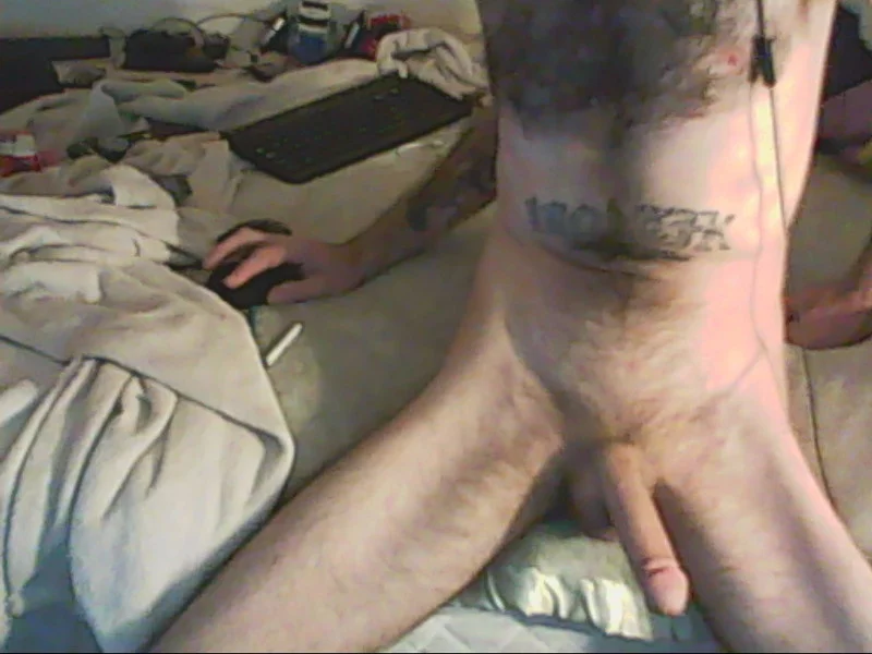 bobbybass's Live Sex Cam Show