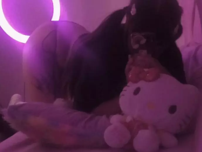 Kittyht's Live Sex Cam Show