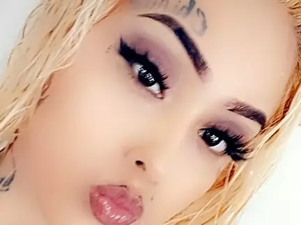 sexcfreakaleak33's Live Sex Cam Show