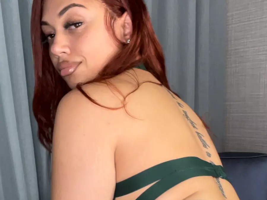 HoneyTsunami's Live Sex Cam Show