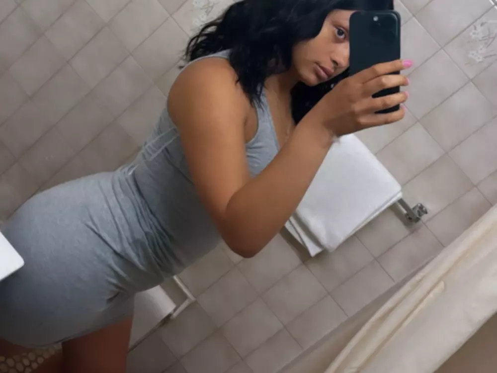 Kreamkayla's Live Sex Cam Show