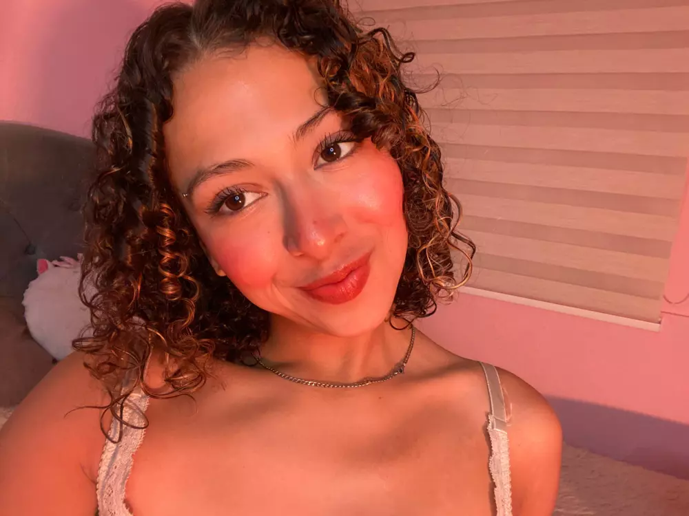 Nefeerkitty's Live Sex Cam Show