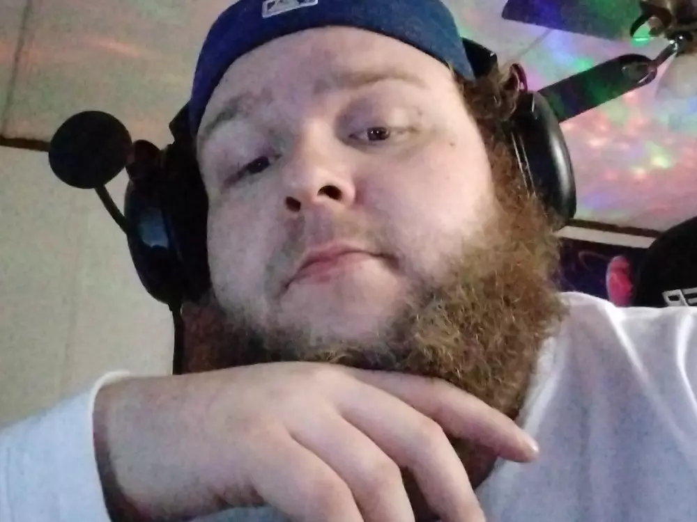 Dscottytwohotty's Live Sex Cam Show