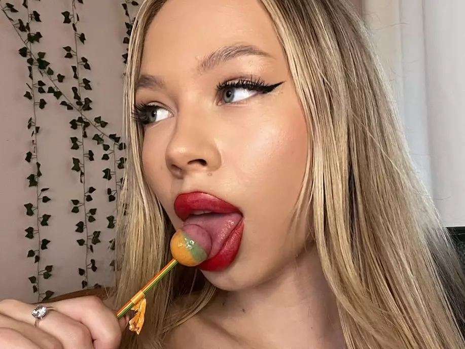 monicaf0x