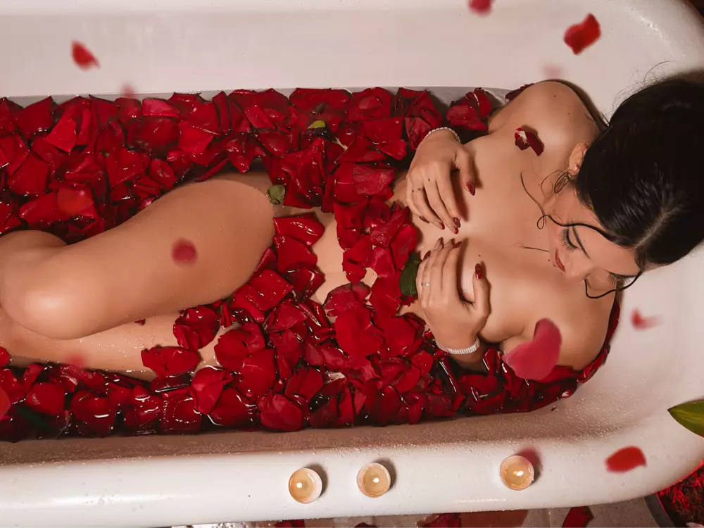 VilotetRousseX's Live Sex Cam Show