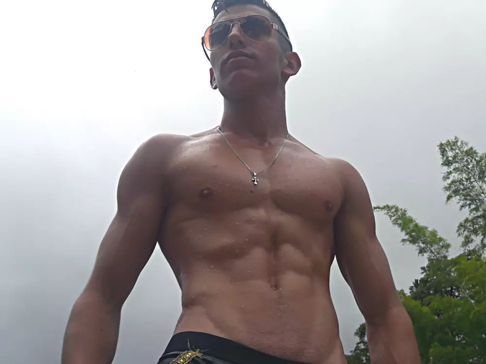 ZACHPRI20's Live Sex Cam Show